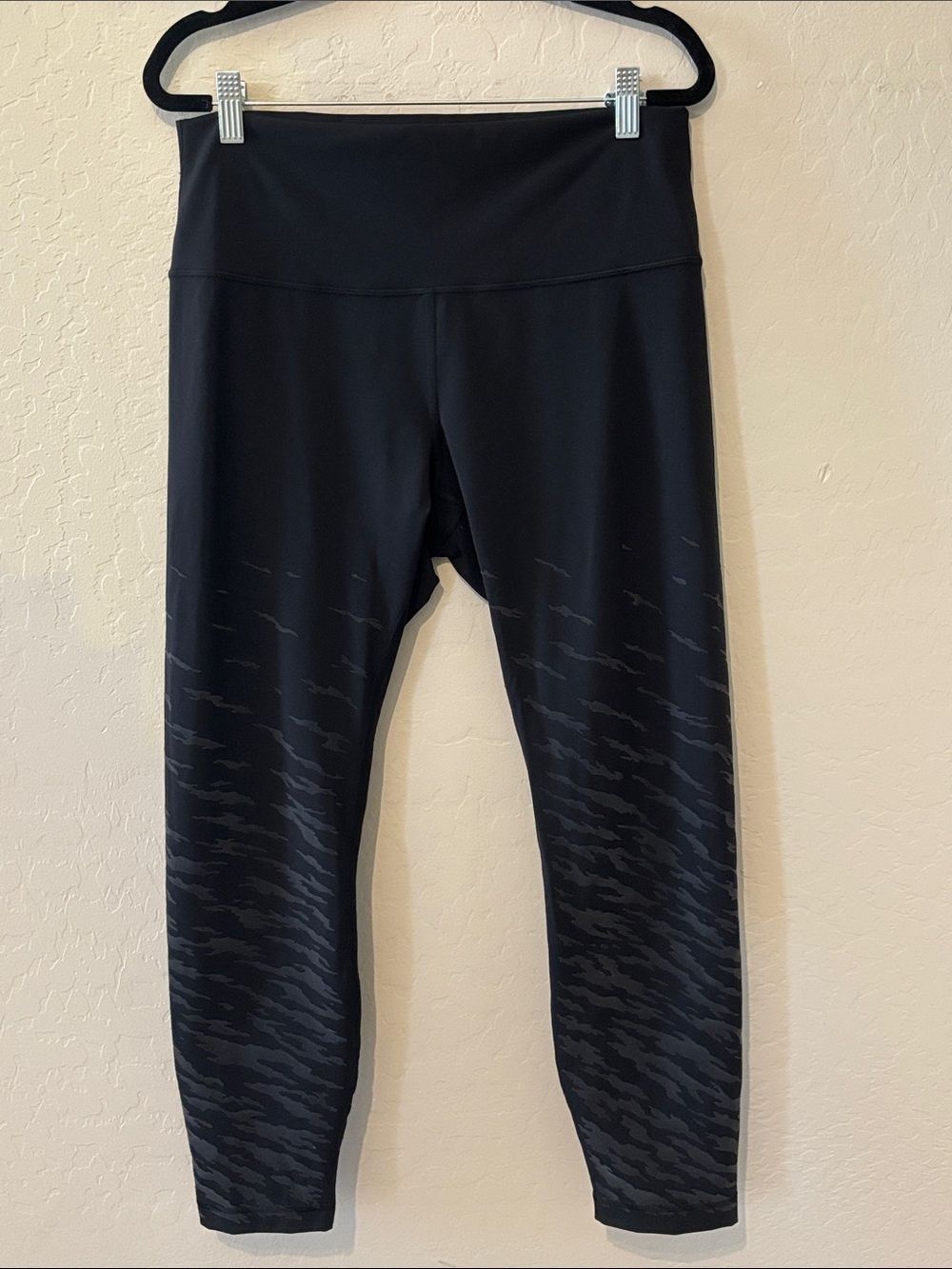 LULULEMON LUNAR NEW YEAR WUNDER UNDER HIGH RISE LEGGING TIGHT - 25" - BLACK - 12
